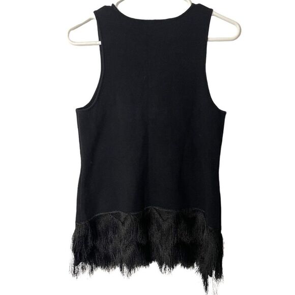 fringe bottom flapper black tank top - Picture 5 of 6